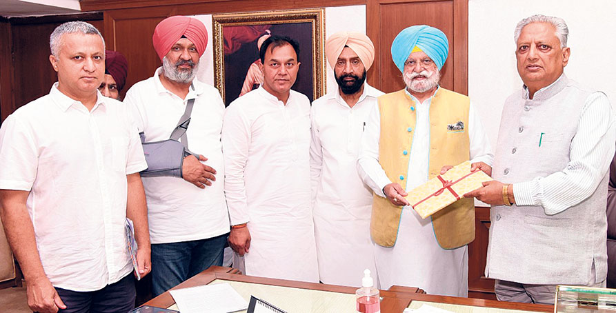 2021_9$largeimg_48293125