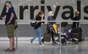 0a5kolfg_london-airport-afp_625x300_25_September_21