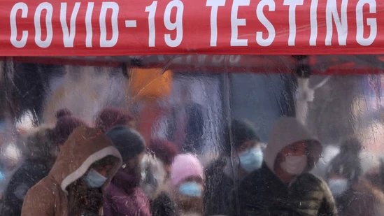 HEALTH-CORONAVIRUS-USA-VARIANT-1_1640042900693_1640053212052