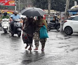 07_01_2022-rain_weather_22359854