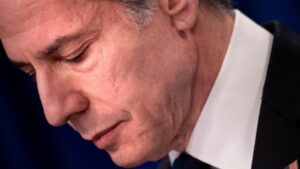 _123017371_hi073356170