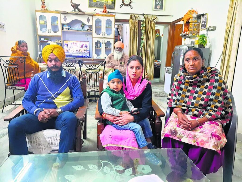 2022_3$largeimg_1417689110