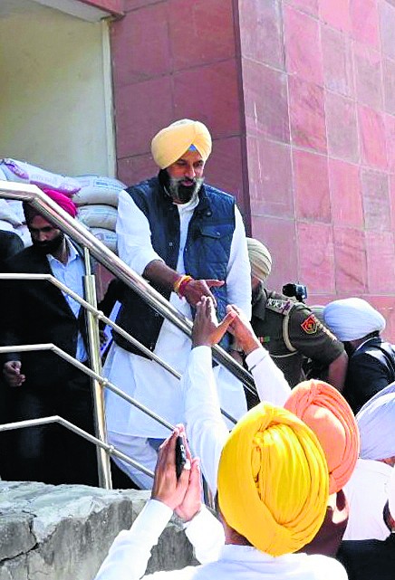 2022_3$largeimg_554742988