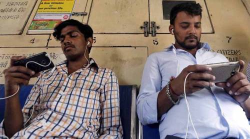 mobile-subscribers-august-2017-main (1)