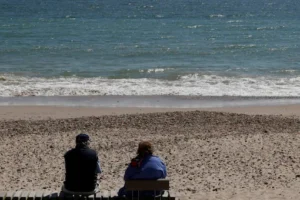 reuters-new-zealand-avon-beach-16522412993x2