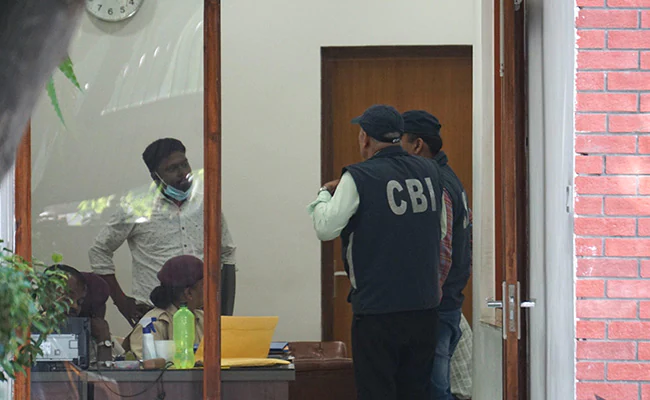 3f94pvo_cbi-raids-manish-sisodia-pti-650-_650x400_19_August_22 (1)