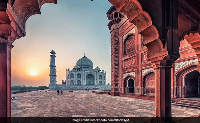 r74q1jo_taj-mahal_625x300_04_January_22