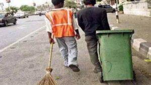 30_10_2022-cleaning_worker_23172088