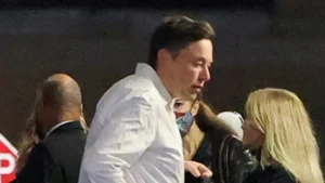 TESLA-MUSK-TWITTER-0_1668649738866_1668649738866_1668649776057_1668649776057