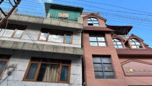 10_01_2023-joshimath-hotel_23289930