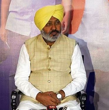 2023_1$largeimg_1954007428