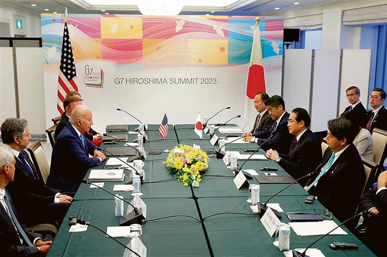 US President Joe Biden and Japanese PM Fumio Kishida at a meeting