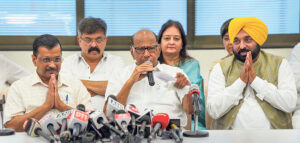 ਮੁੱਖ ਮੰਤਰੀ ਅਰਵਿੰਦ ਕੇਜਰੀਵਾਲ ਤੇ ਭਗਵੰਤ ਮਾਨ ਨਾਲ ਮੁੰਬਈ ਿਵੱਚ