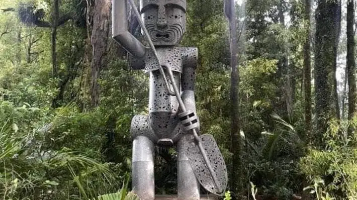 Māori sculpture
