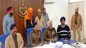 10 ਪਿਸਤੌਲਾਂ