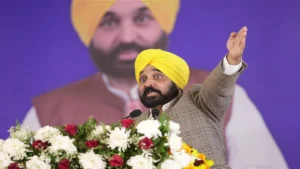 ਪਠਾਨਕੋਟ ਨੂੰ ਵਿਸ਼ੇਸ਼ ਸਨਅਤੀ ਅਤੇ ਵਪਾਰਕ ਪੈਕੇਜ ਦੇਣ ਦੀ ਸੰਭਾਵਨਾ ਲੱਭਾਂਗੇ