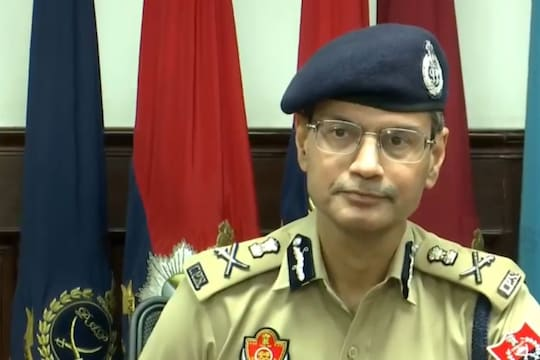 60-2024-10-9cf25e680cab905ffdca38141034eea1-3x2