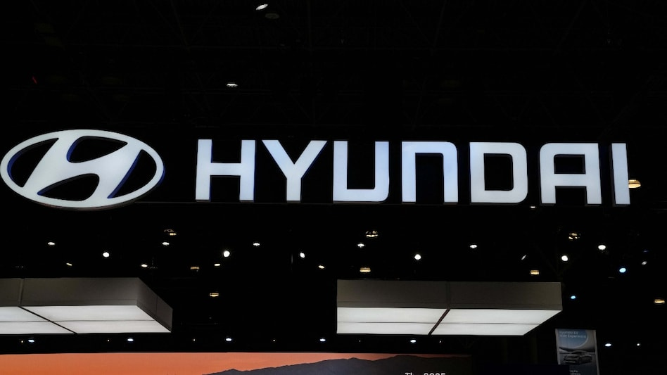 67174ca3874e1-hyundai-motor-india-shares-were-listed-with-a-discount-148-per-cent-to-rs-1-931-on-bse-against-the-225629804-16x9